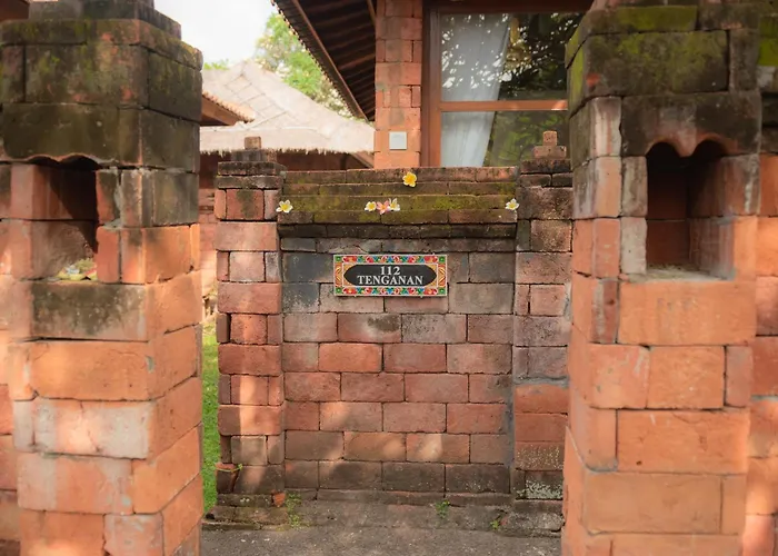 The Ariras Hotel