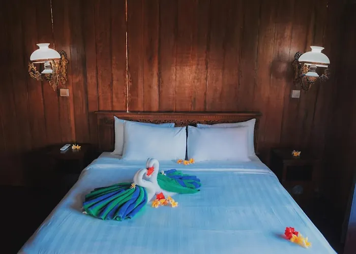Hotel The Ariras 4*