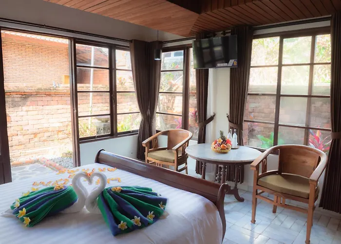Hotel The Ariras 4*