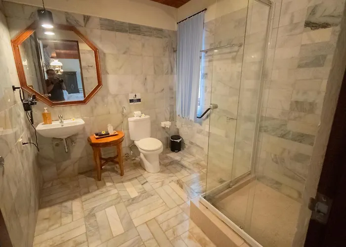 Hotel The Ariras